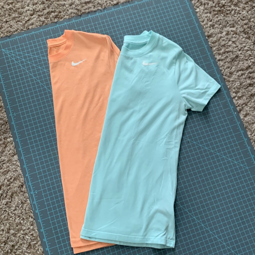 Nike Tee Women’s size Medium Bundle of 2 Dri-Fit Athletic